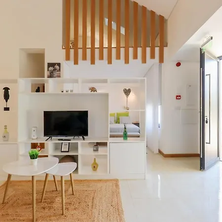 Фермерский дом Casa Do Casal - With Swimming Pool Виана-ду-Каштелу